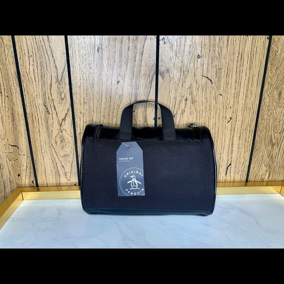 Original Penguin Travel Kit - Picture 3 of 5